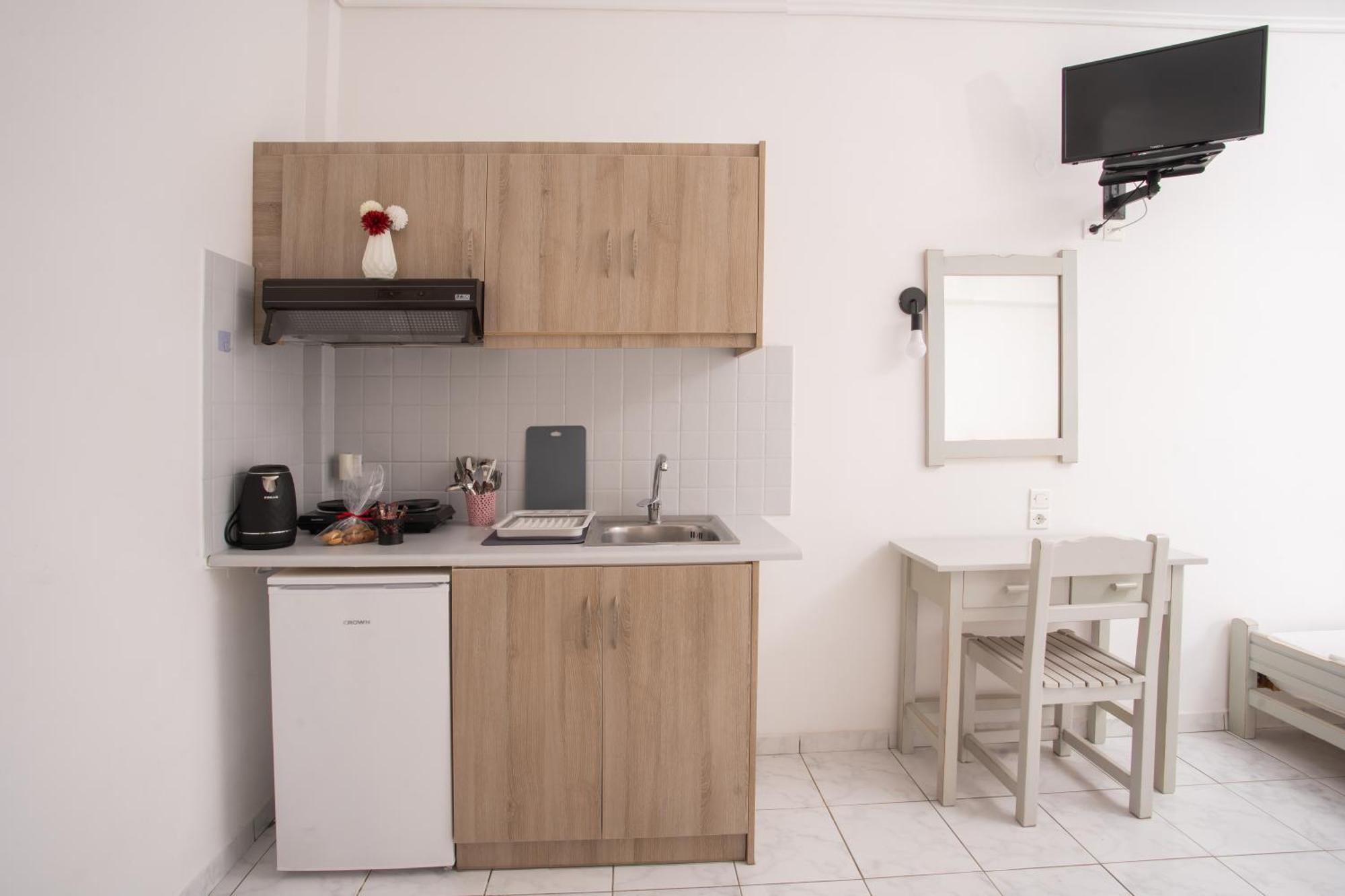 Standard Triple Studio,1680705684:JPEG