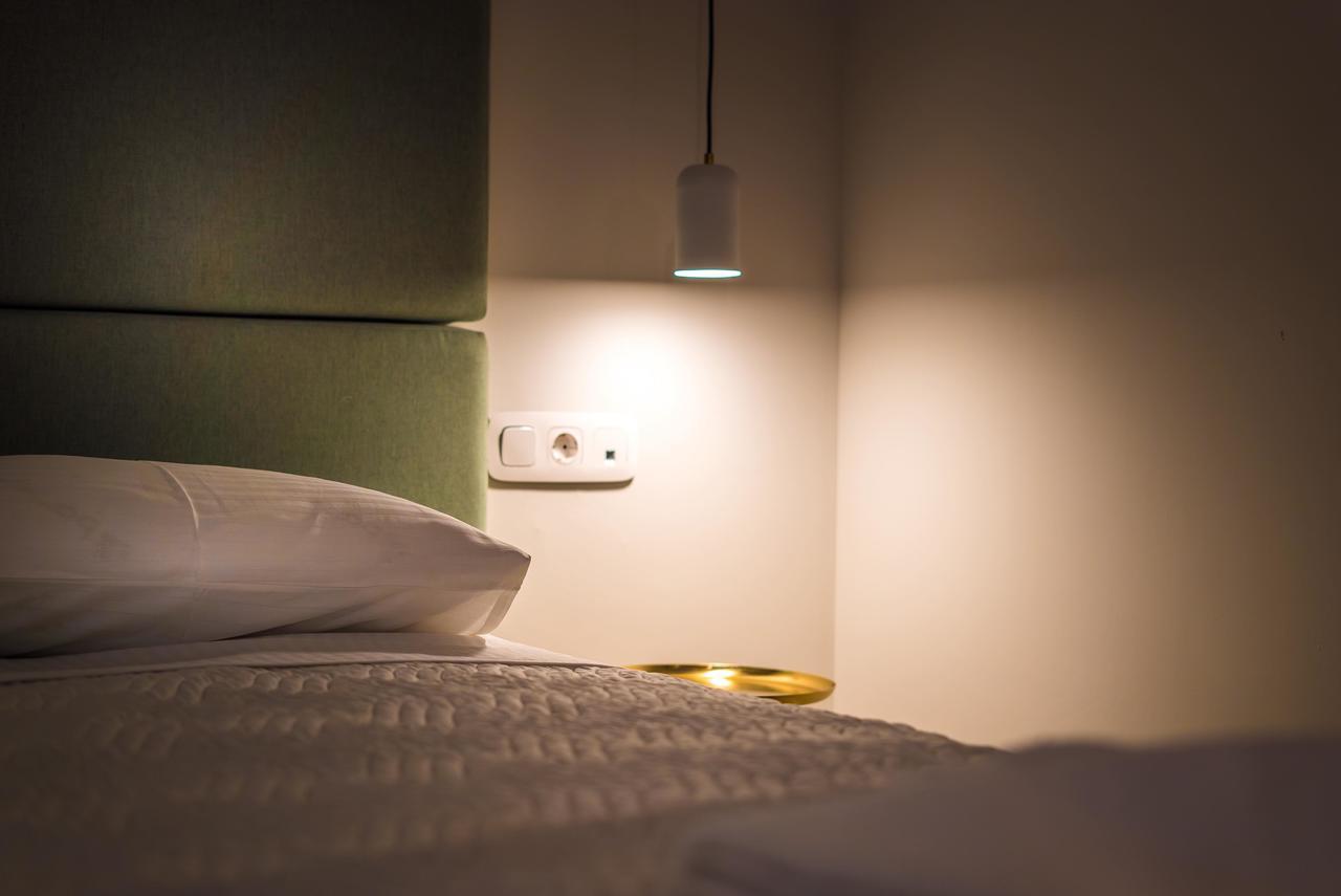 Deluxe Queen Suite