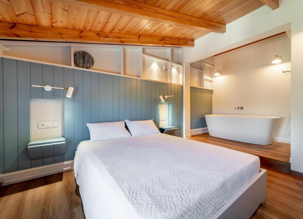 Suite Bath