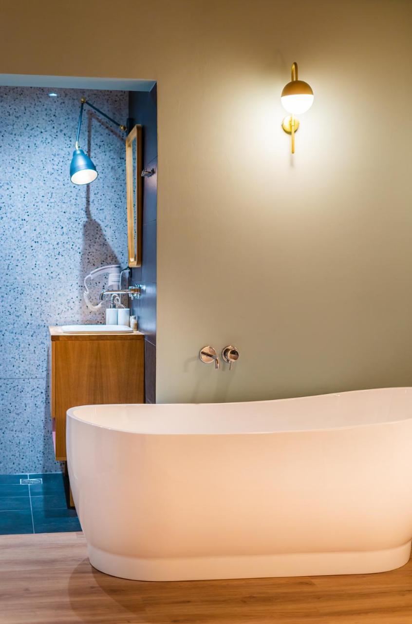 Suite Bath