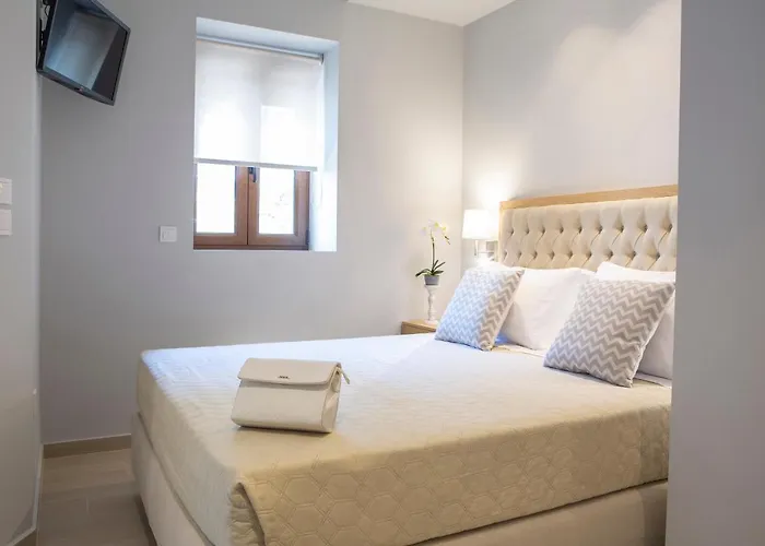 Lefkada Lodge