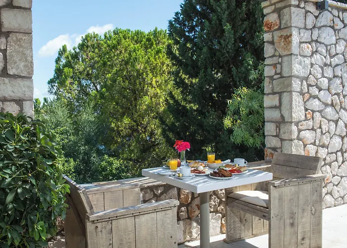 Aliki Hotel Nikiana